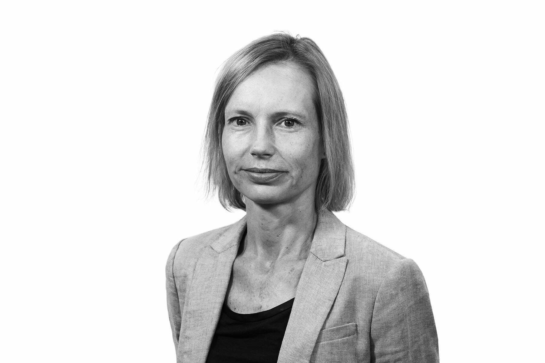 Portrait of Professor Jane Ashworth