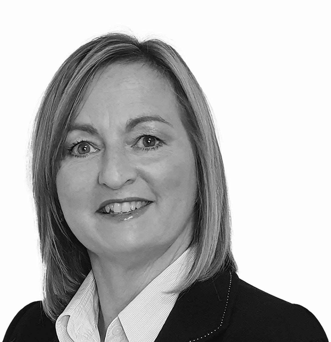 Portrait of Dr Lesley Watson