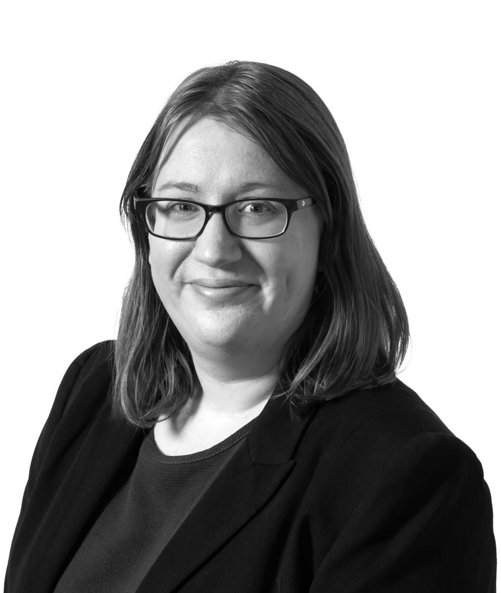 Portrait of Dr Rachel Brown